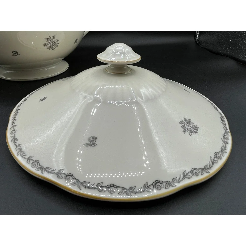 Vtg‎ China Beige Porcelain Soup Tureen Rose Motif Bavaria Tirschenreuth Germany